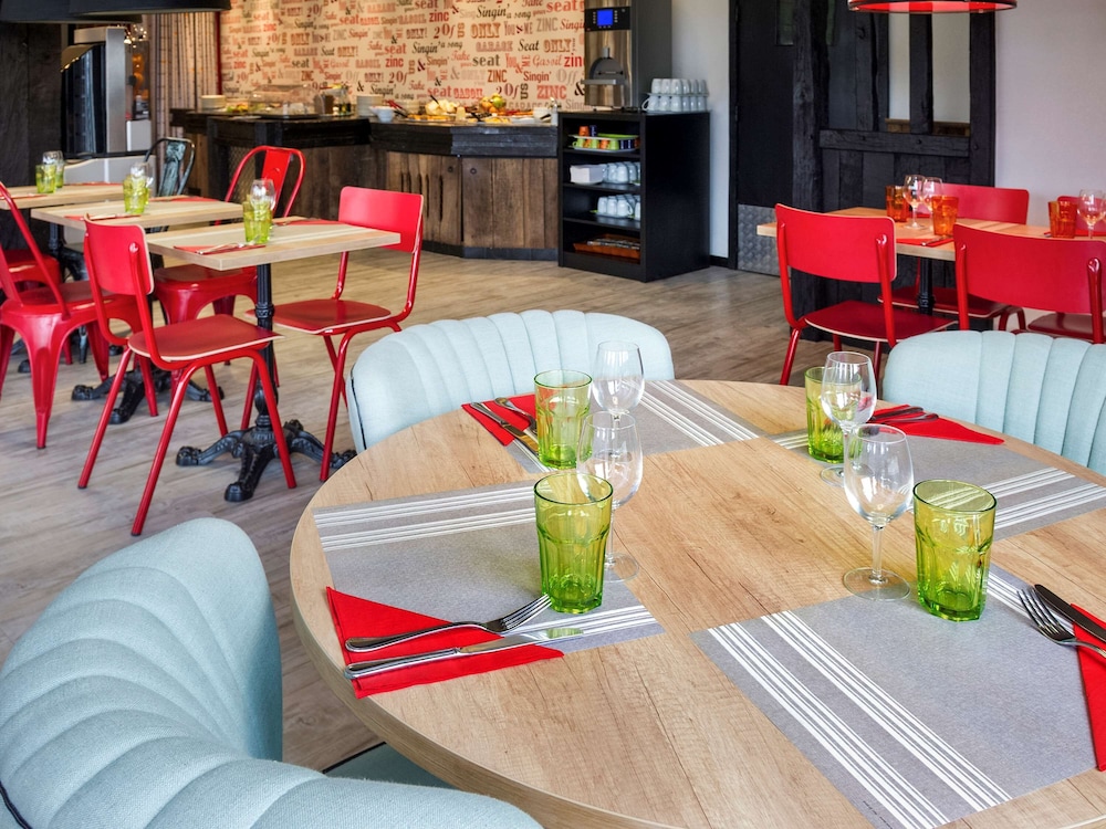 Ibis Styles Chartres 37/50
