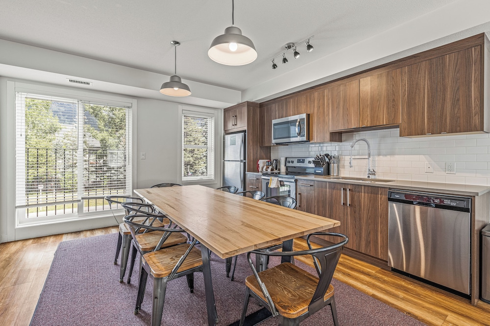 Basecamp Resorts Canmore 40/50