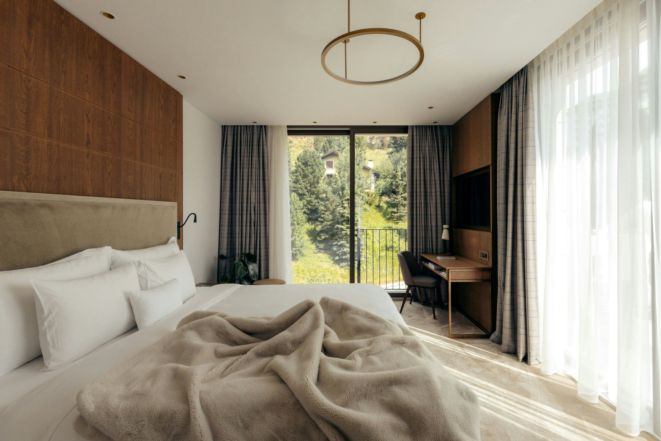Grace La Margna St Moritz 19/55