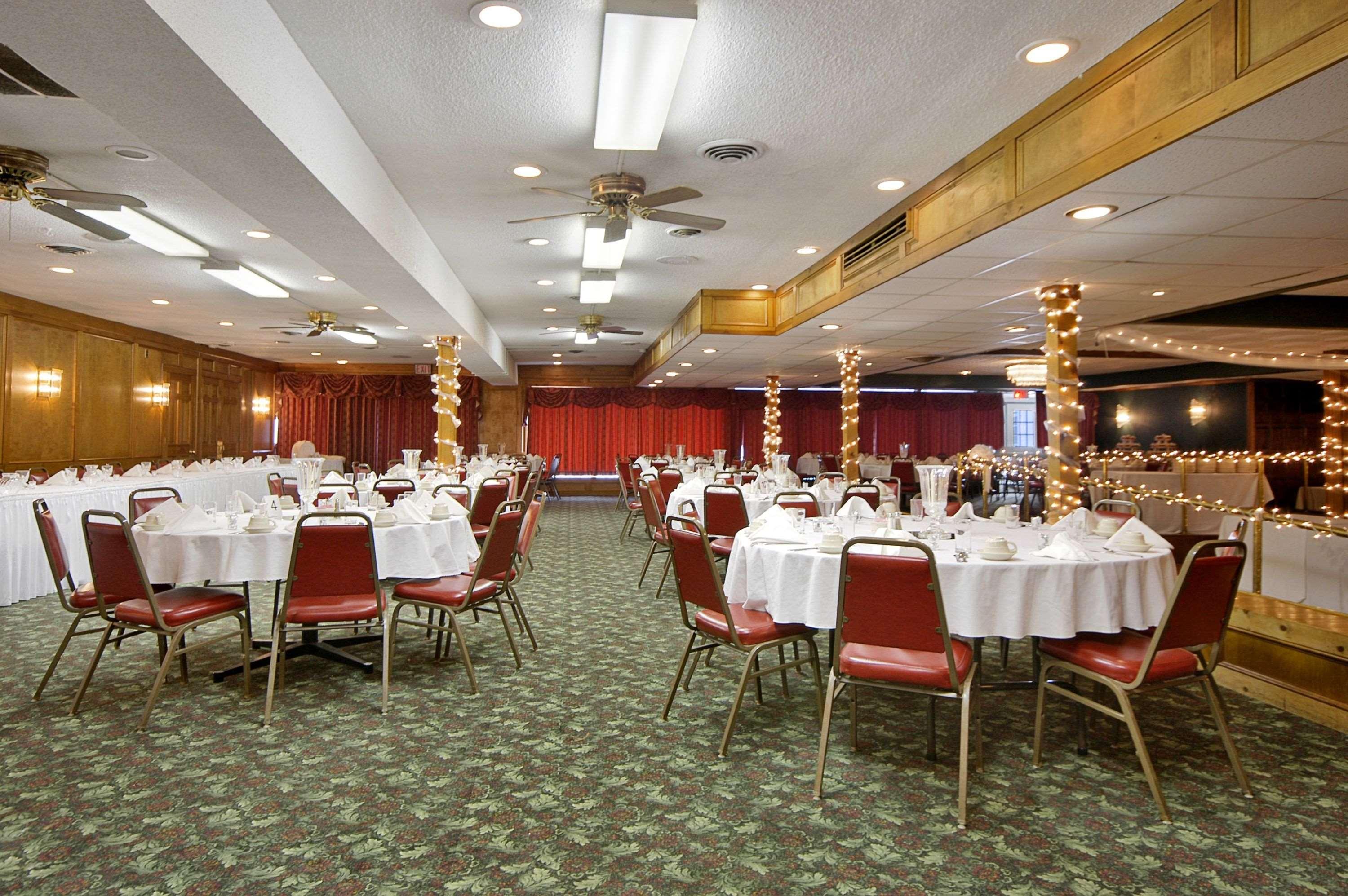 Ramada by Wyndham Pittsburgh/New Stanton 30/38