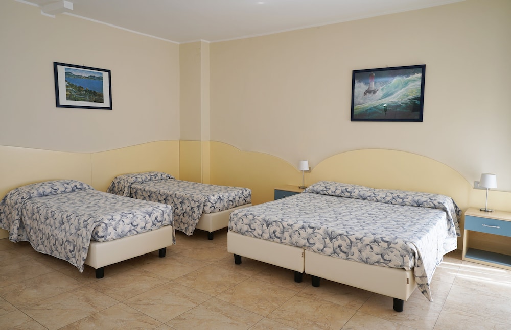 Hotel Riviera 22/46