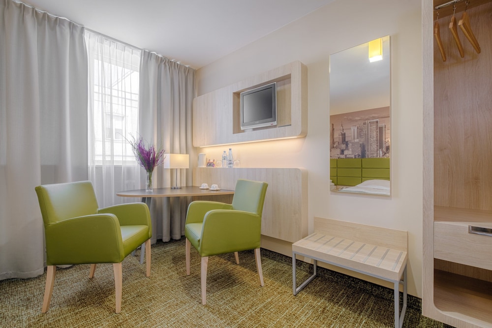 Reytan Hotel 25/41
