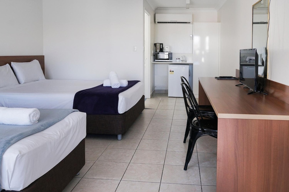 Sunshine Beach Resort 7/16