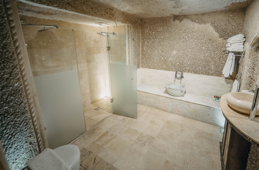 Erenbey Cave Hotel 50/50