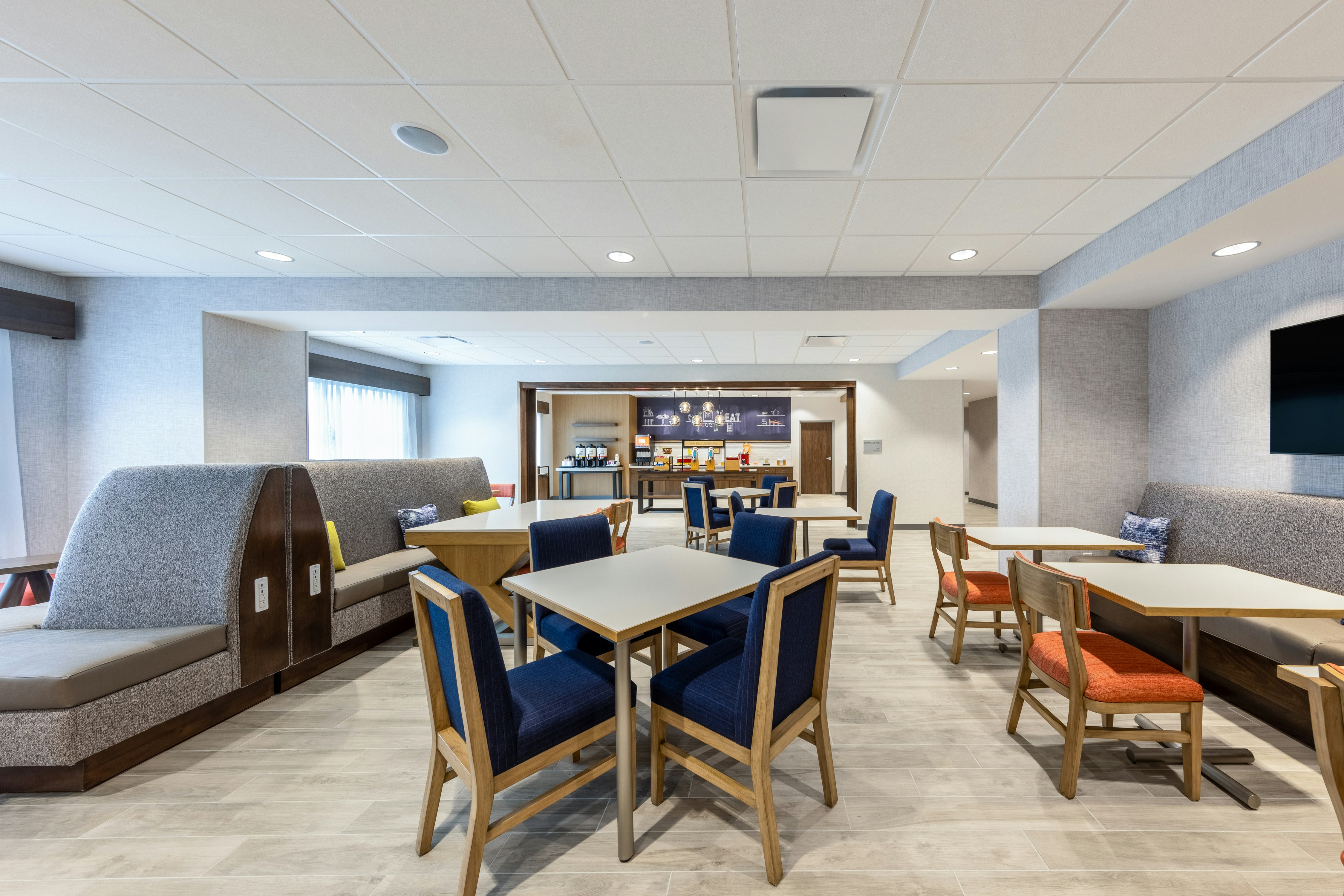 Hampton Inn Kansas City Southeast, MO 10/21