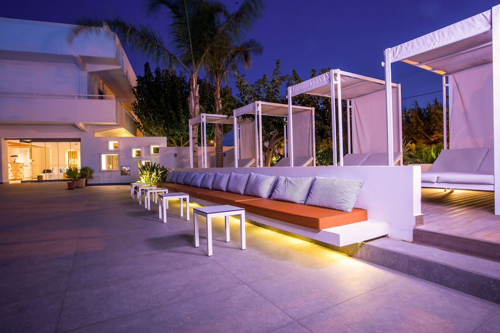 Orion Hotel 85/89
