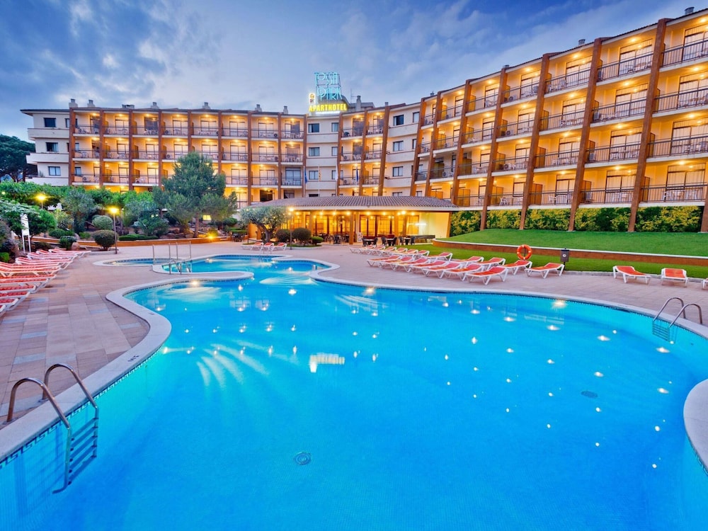 Aparthotel GHT Tossa Park 48/50