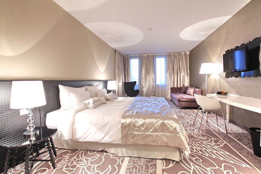 Zijin Hotel 30/74