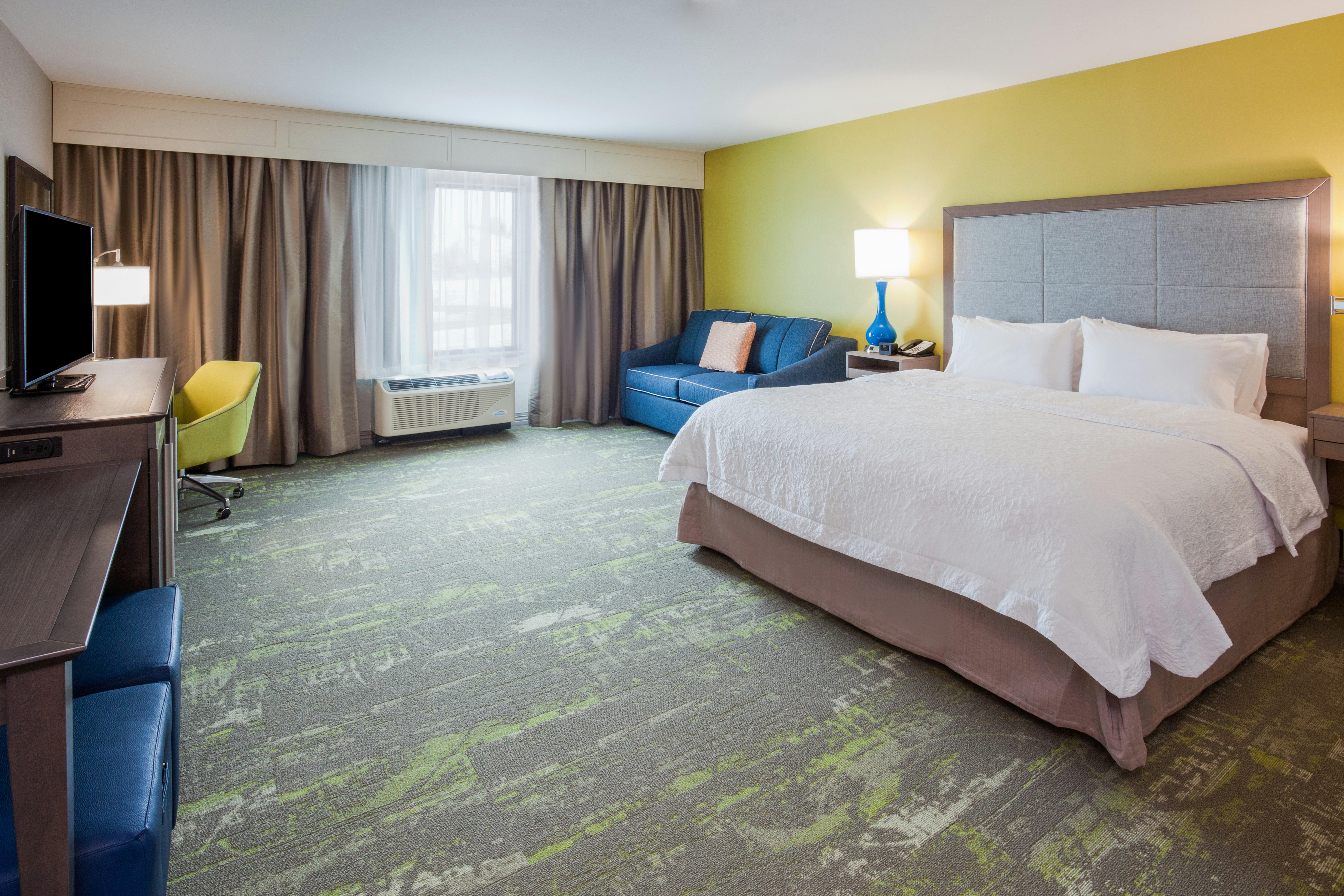 Room, King Bed, Sofa, Accessible