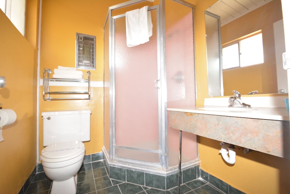 American Inn Express 20/21