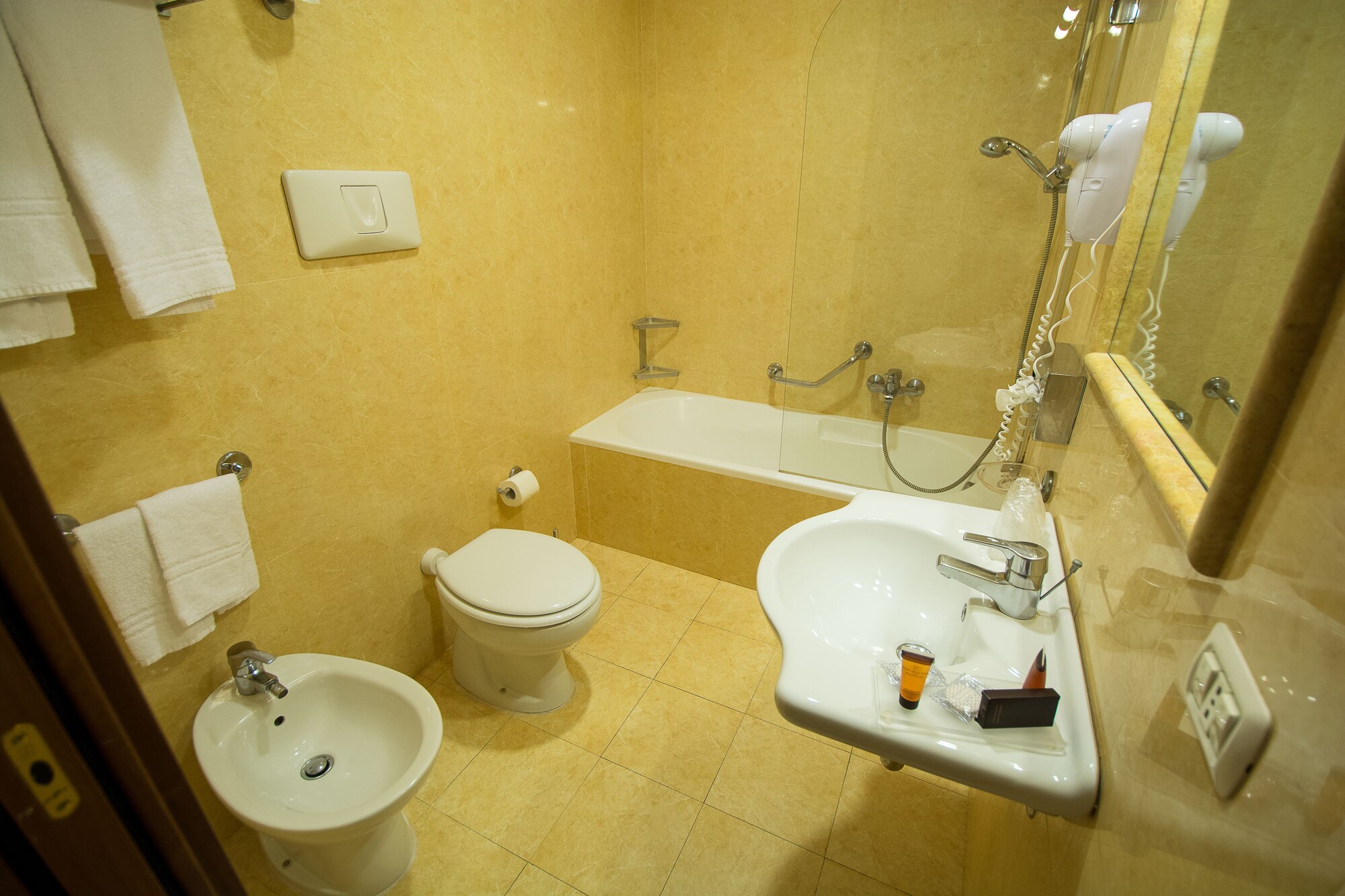 غرفة بسرير مزدوج أو سريرين منفصلين، Hotel Della Valle 7/9
