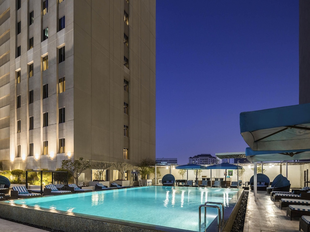 Novotel Deira Creekside Dubai 73/75