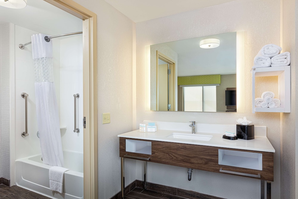 Hampton Inn Omaha Westlakeside 13/33
