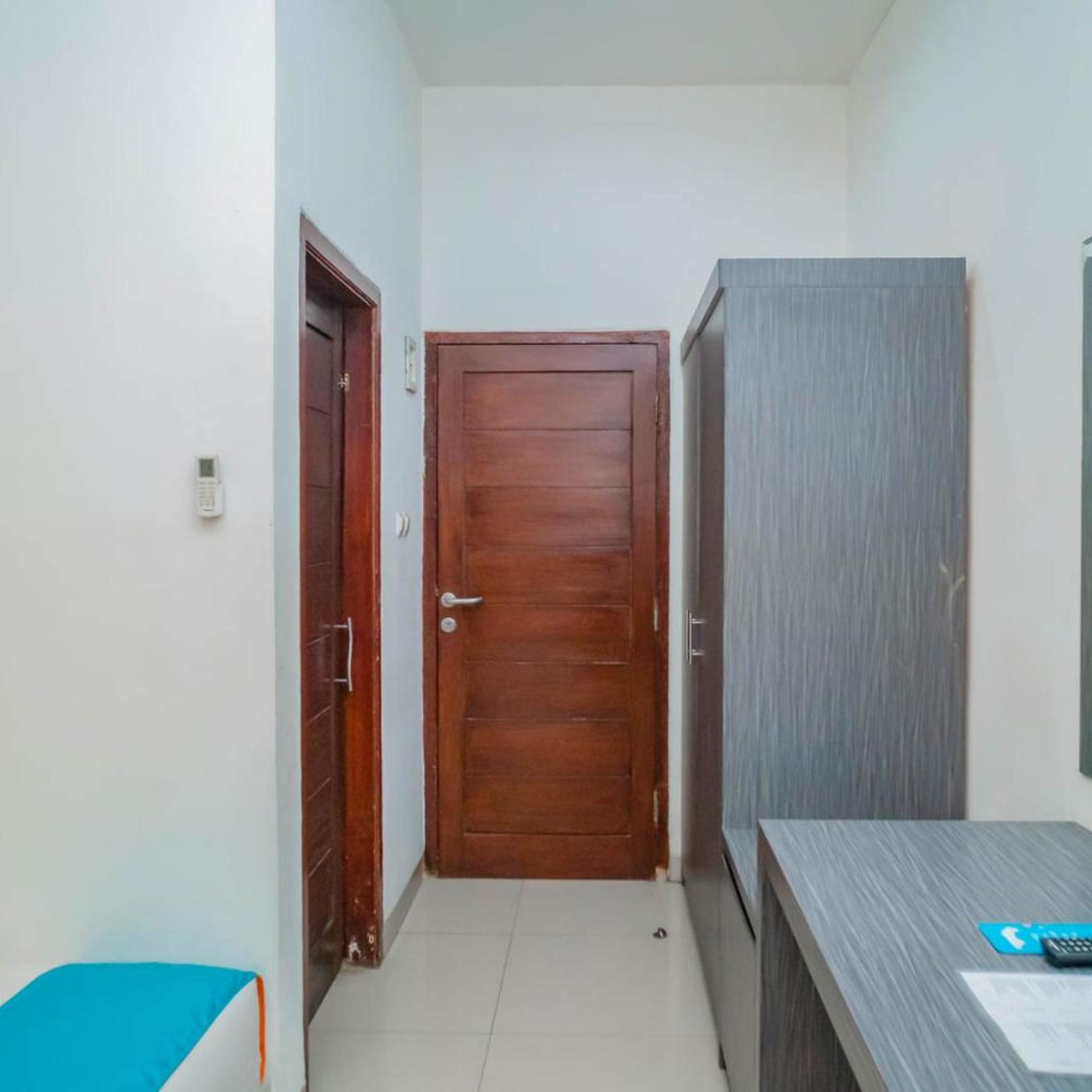 Sans Hotel Widarasari Cirebon 32/55