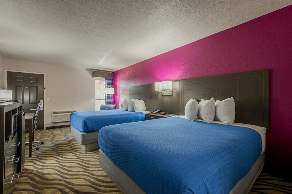 Stratford House Inns - Edmond 9/26