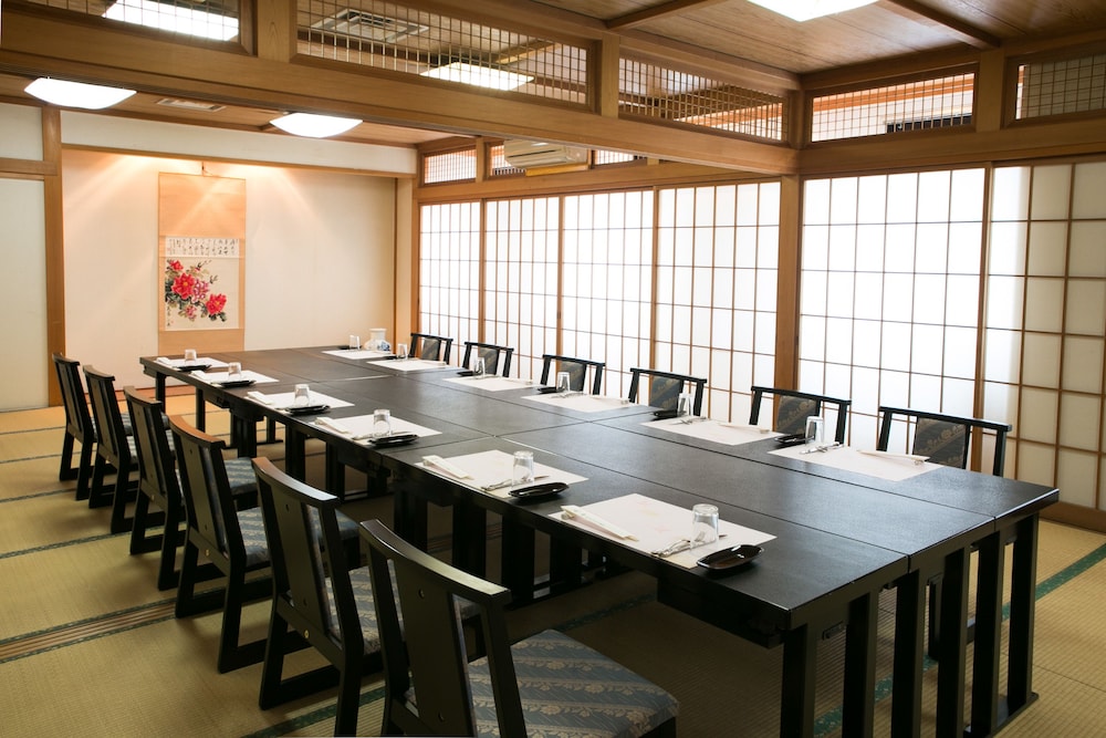 Hotel Sunroute Tochigi 40/46