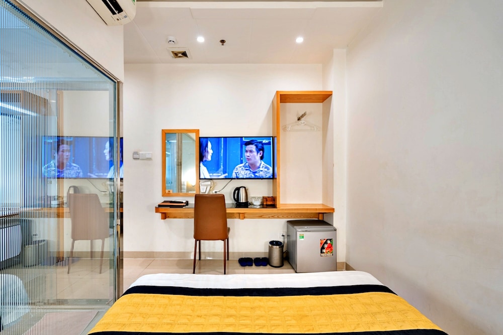 Luan Vu Hotel 9/64