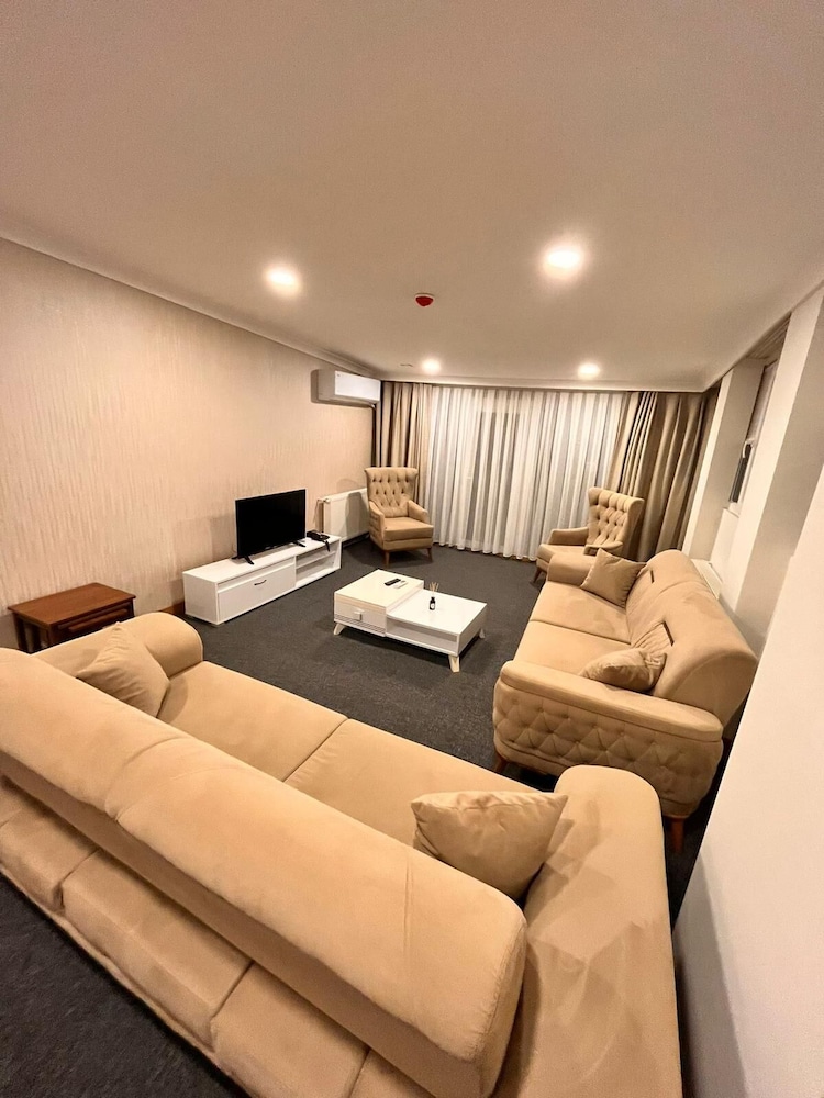 Simal Hotel 36/50