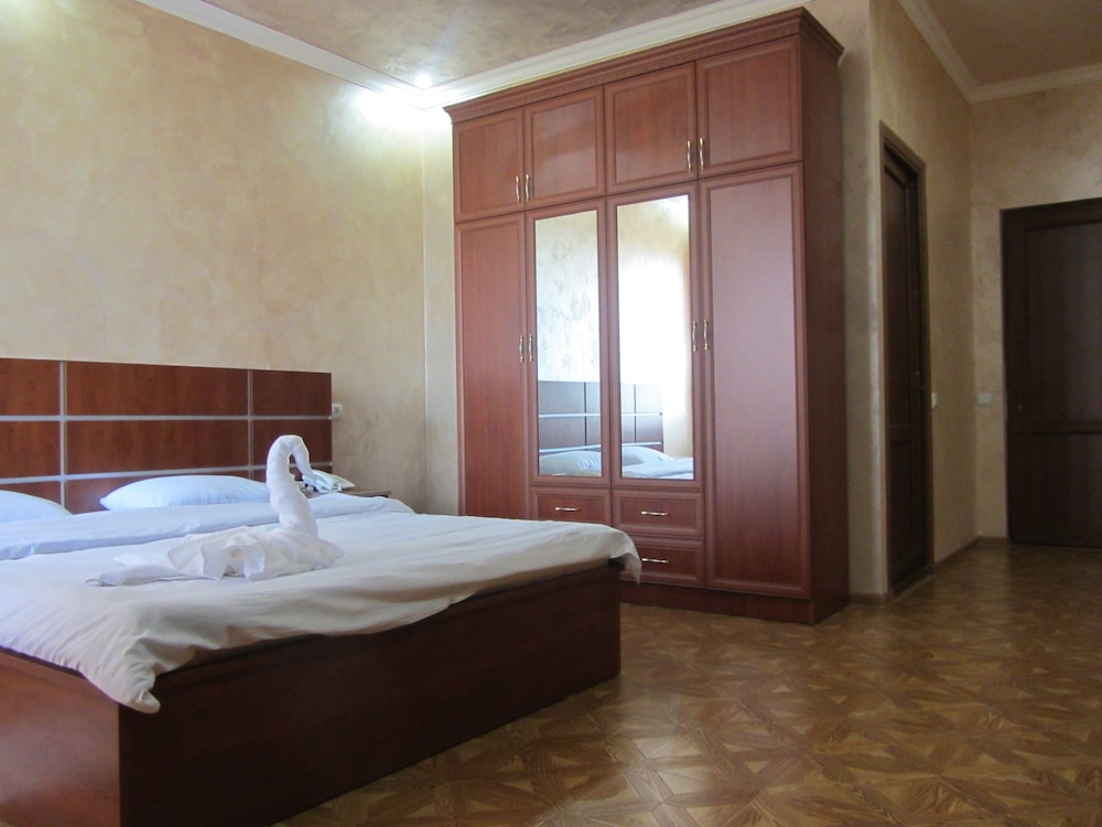 Primer Hotel 36/49