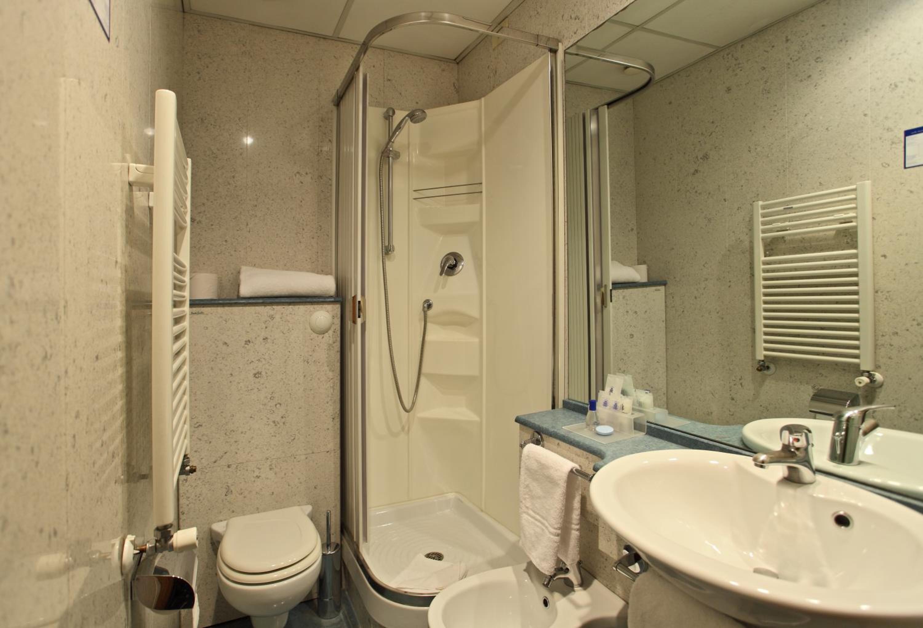 غرفة صغيرة بسرير مزدوج، Hotel Montecarlo Roma 2/2