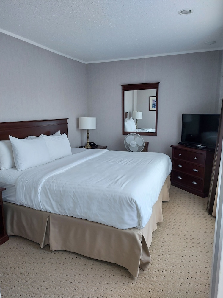 Quality Inn Suites Downtown Charlottetown 8/34