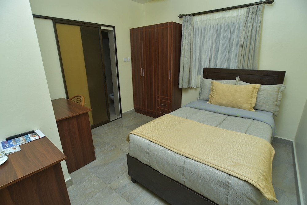 ROOM, TWIN BEDS