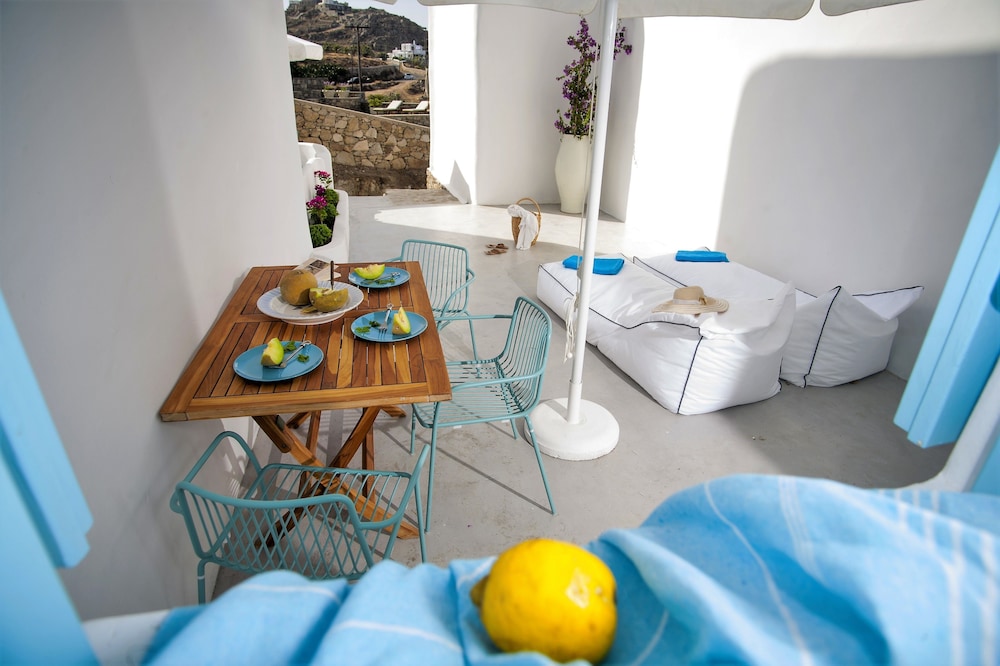 Mykonos Moussa Suites 24/50