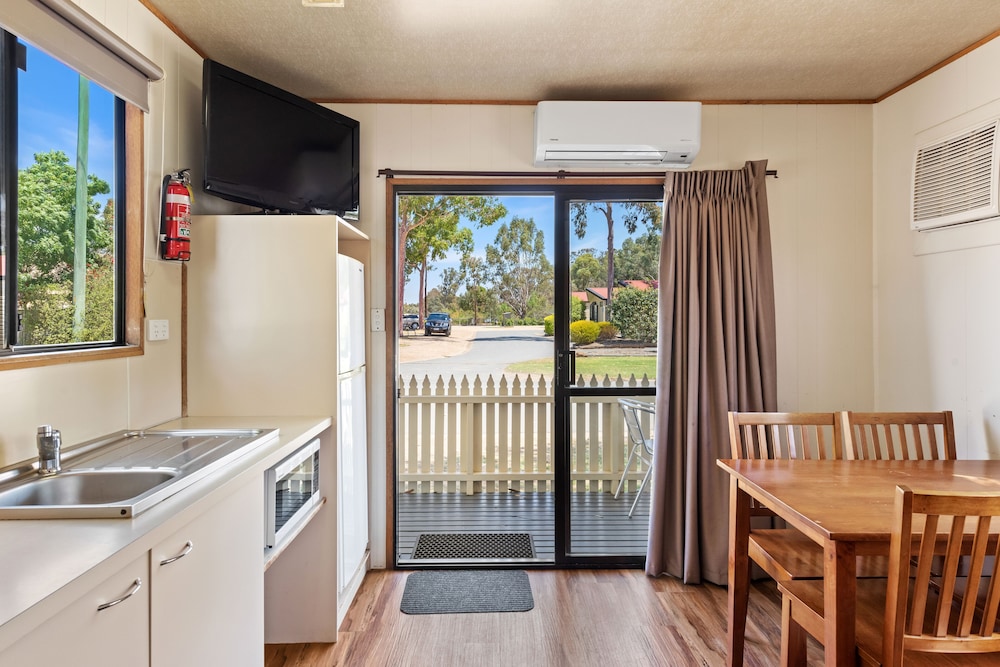 DISCOVERY PARKS - MOAMA WEST 24/32
