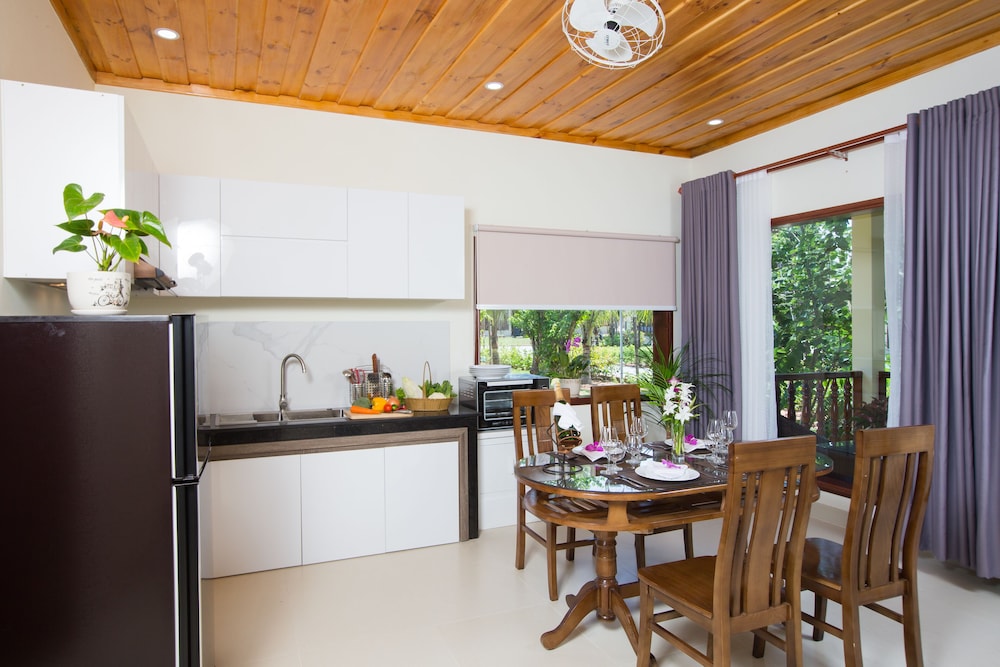 Elwood Premier Resort Phu Quoc 26/30