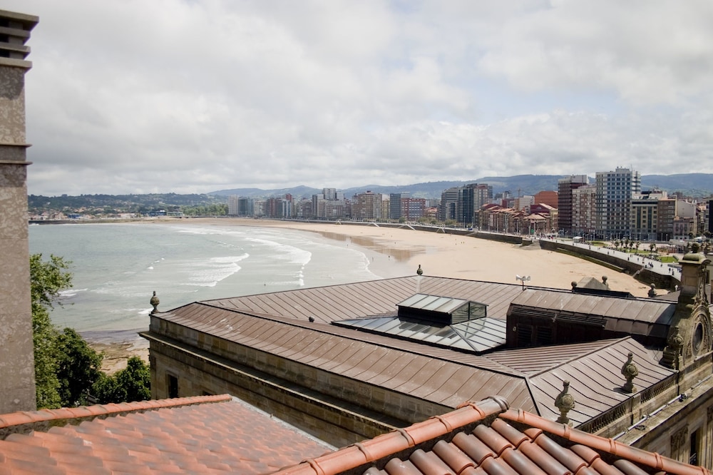 Hotel Asturias 25/31