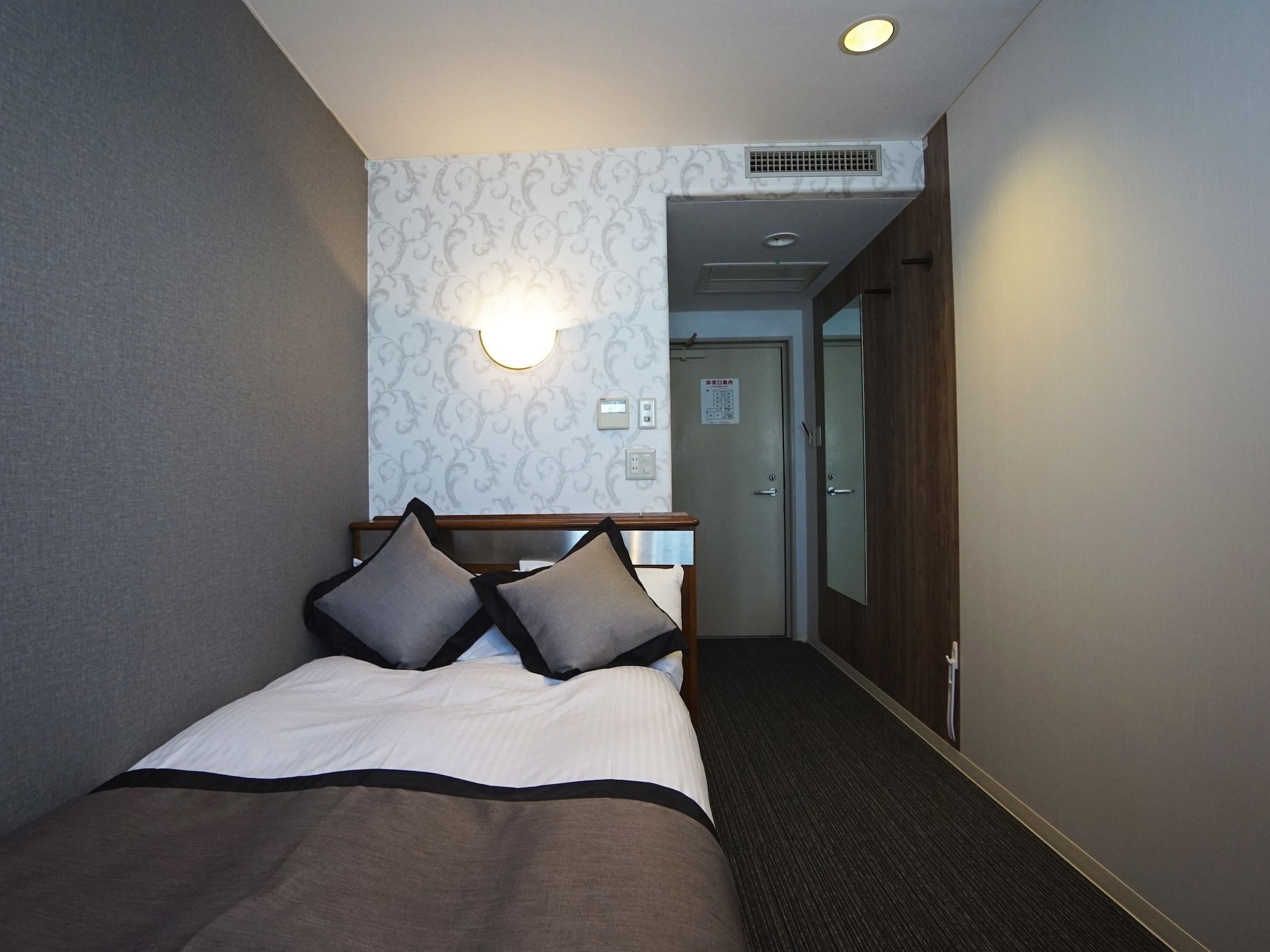 ROOM, SINGLE, SINGLE BED