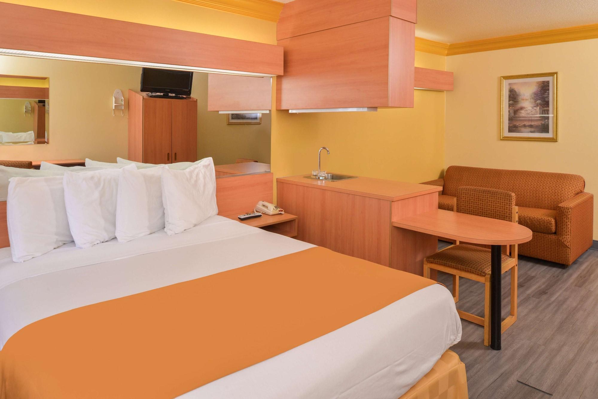 H3 Inn & Suites - LAX Airport 12/17