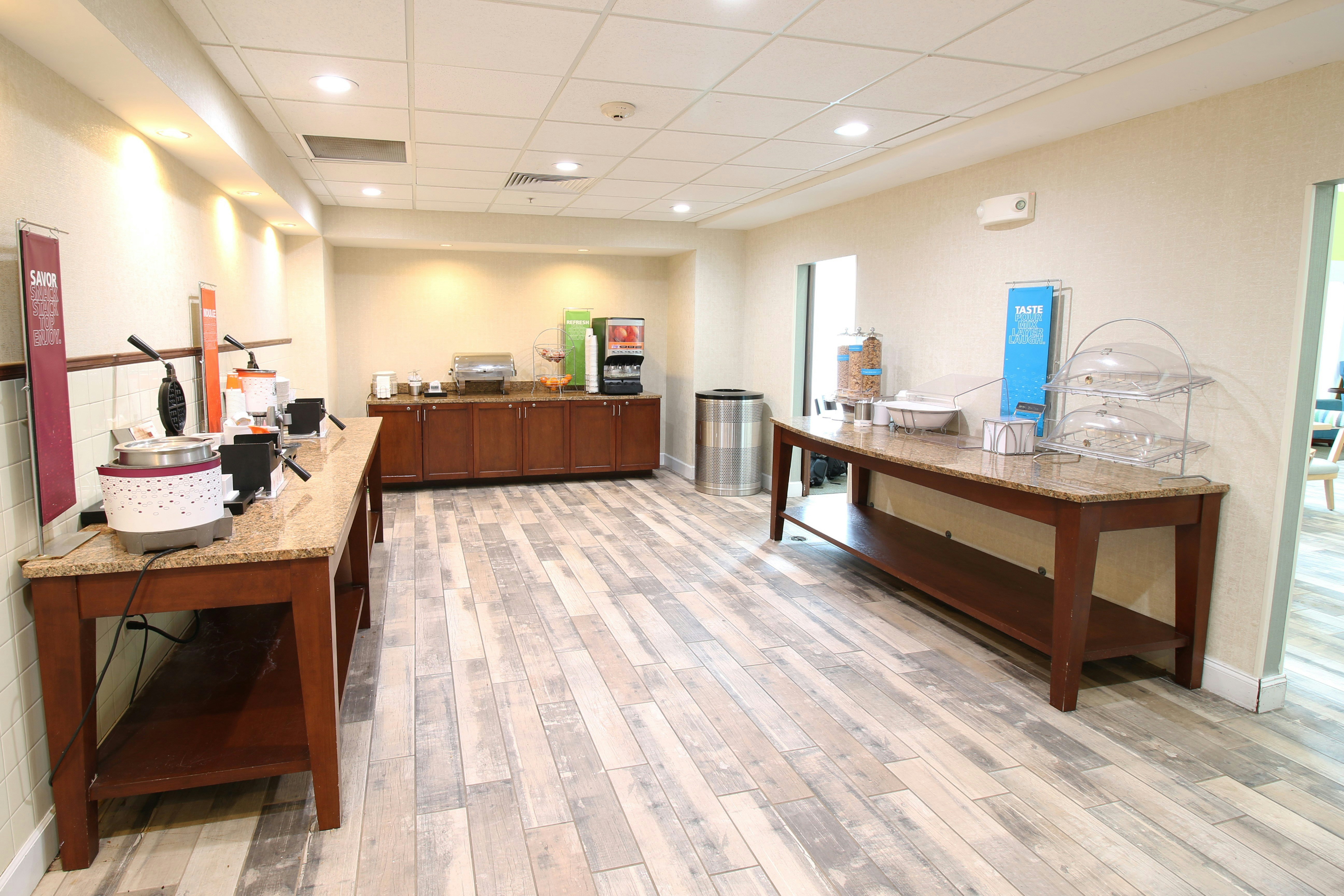Hampton Inn Suites Palm Coast 9/72
