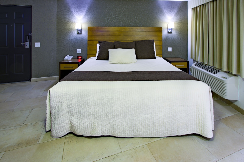 Hotel La Pinta 24/61