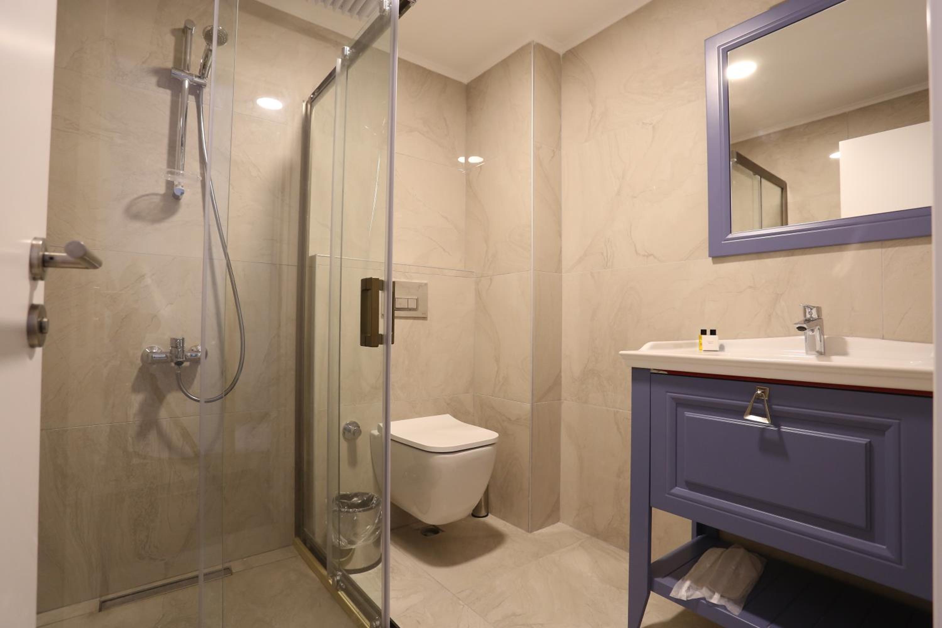 غرفة ثلاثية، Atacesme Hotel 6/10