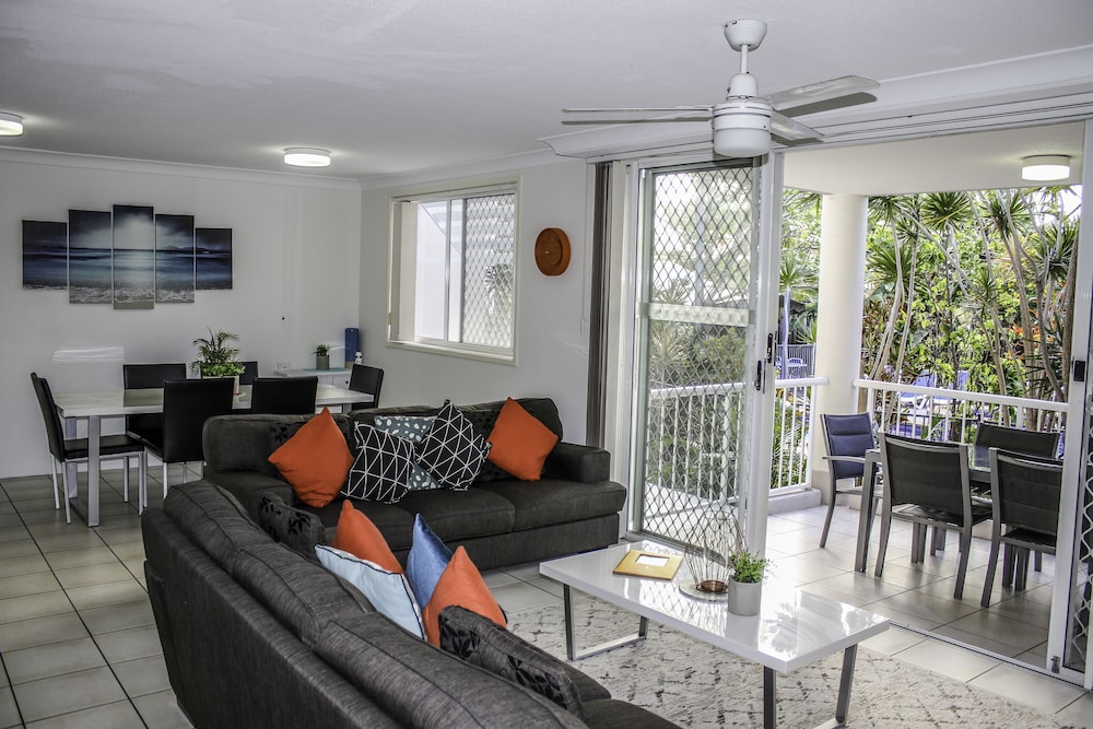 Surfers Beach Holiday Apartments 24/45