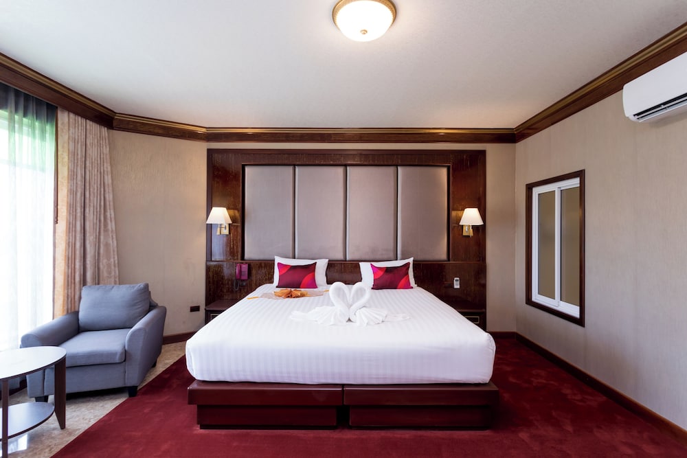 غرفة جونيور بسرير مزدوج، Erawan Hotel 2/9