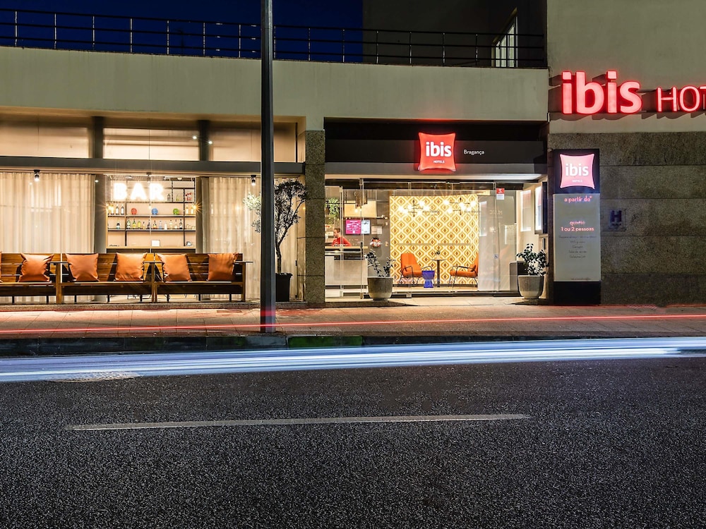 Ibis Braganca Hotel 54/64