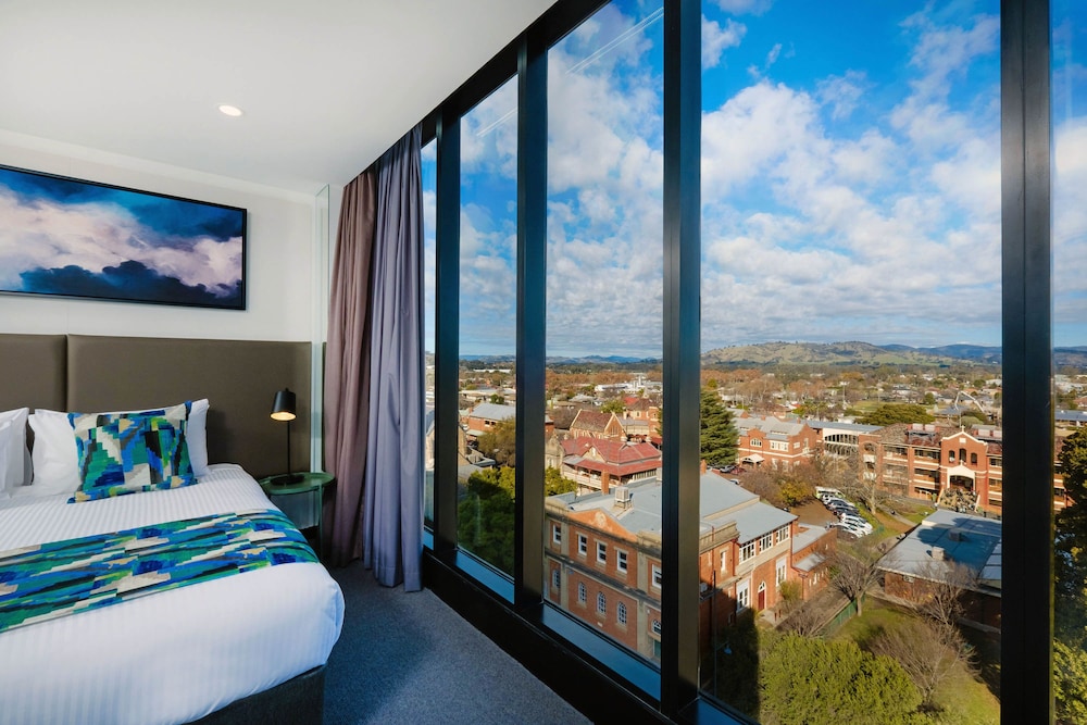 Mantra Albury Hotel 25/70