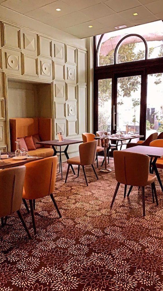 HOTEL LA MAISON BLANCHE 48/52