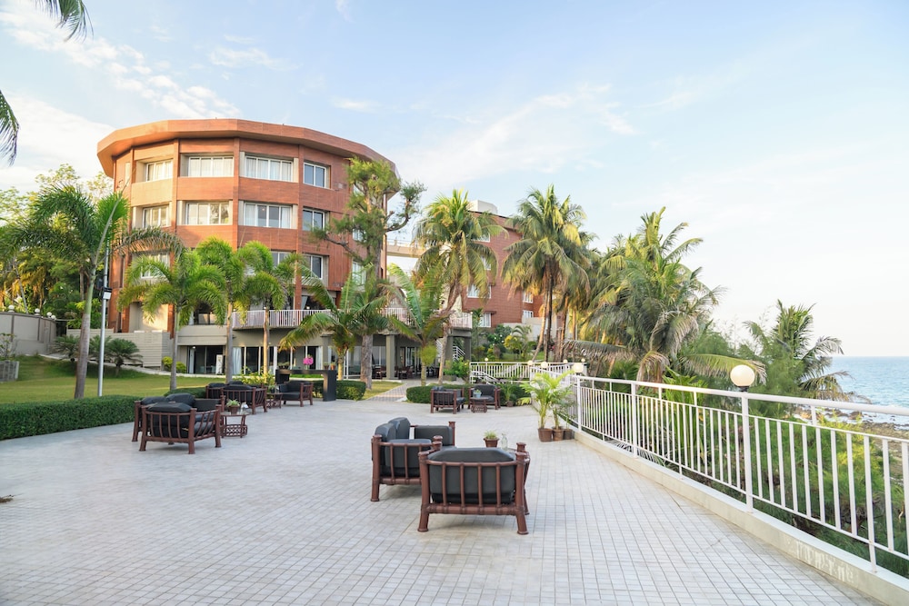 Hotel Sinclairs Bayview Port Blair 40/50