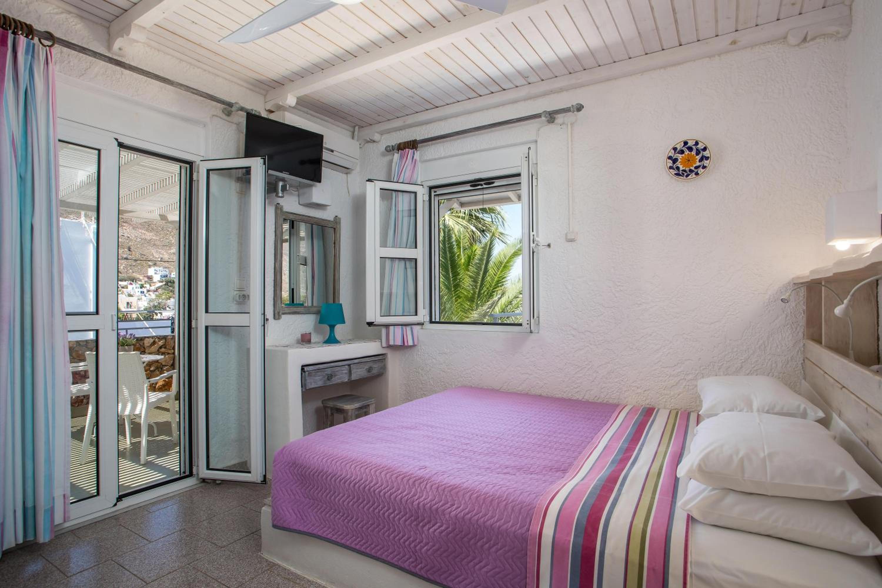 Irini Hotel 16/63