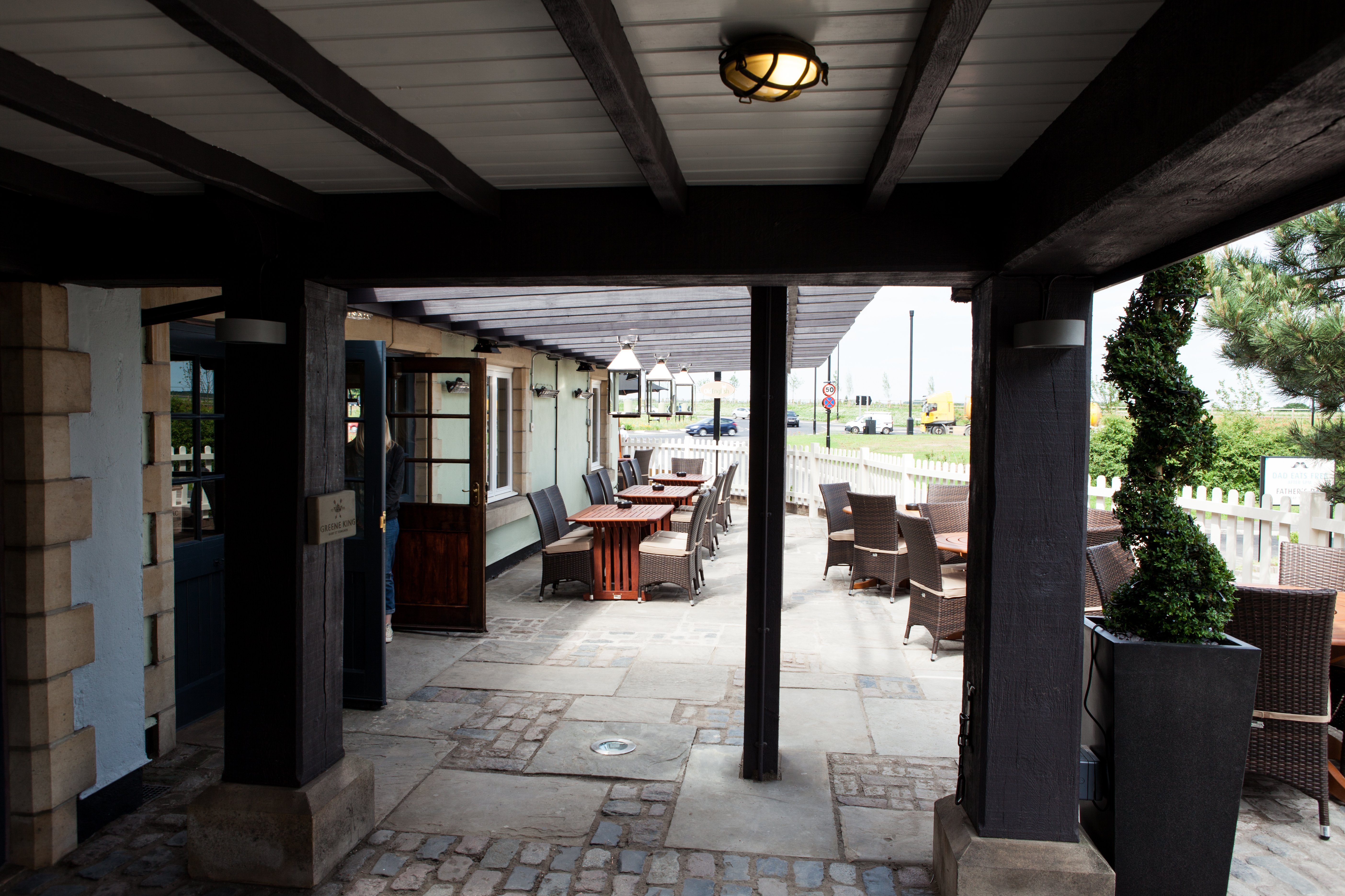 The Red Lion 10/46