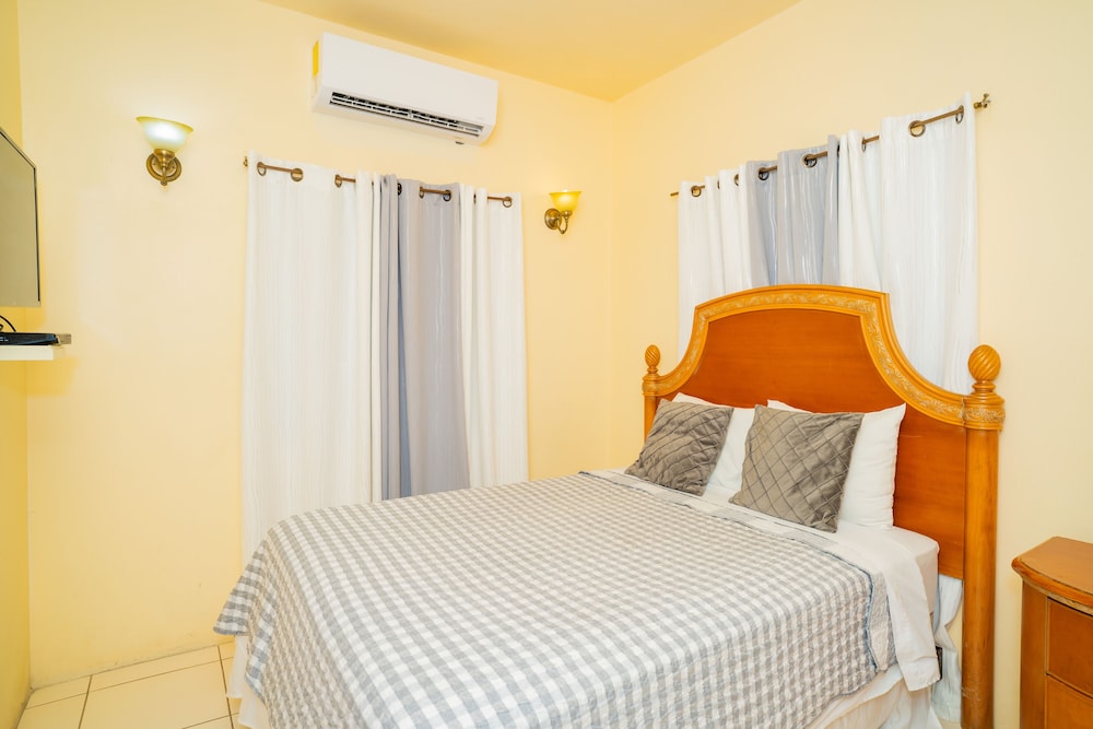 ECONOMY, DOUBLE BED, GROUND FLOOR