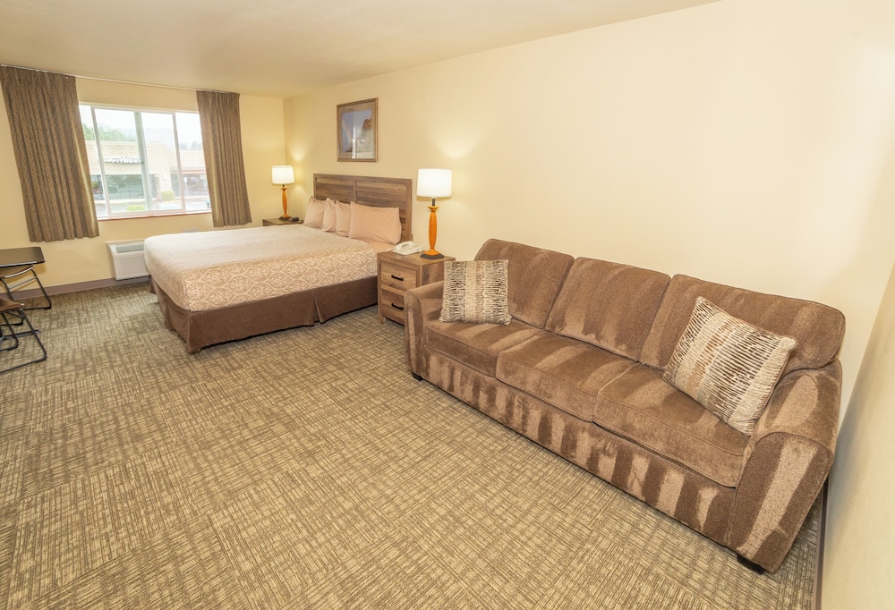 Clatskanie River Inn 29/49