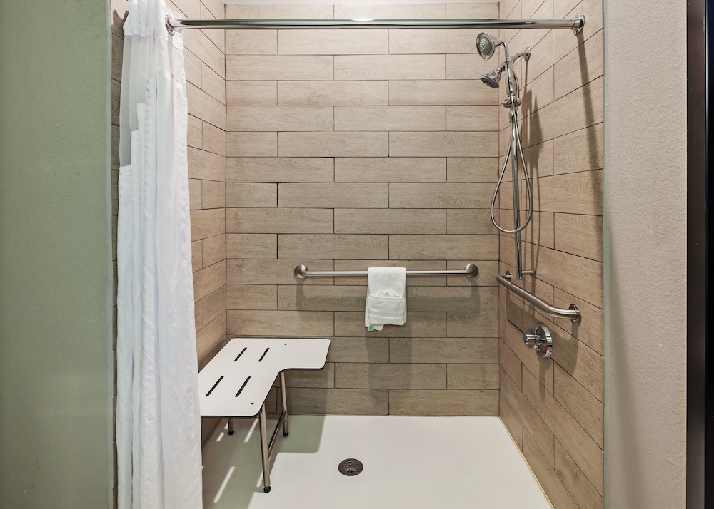 HOLIDAY INN EXPRESS & SUITES PERRYTON 14/50