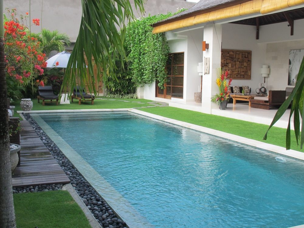 Chocolat Villas Seminyak 32/37