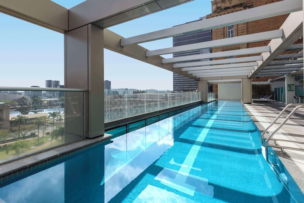 Oaks Brisbane Casino Tower Suites 21/50