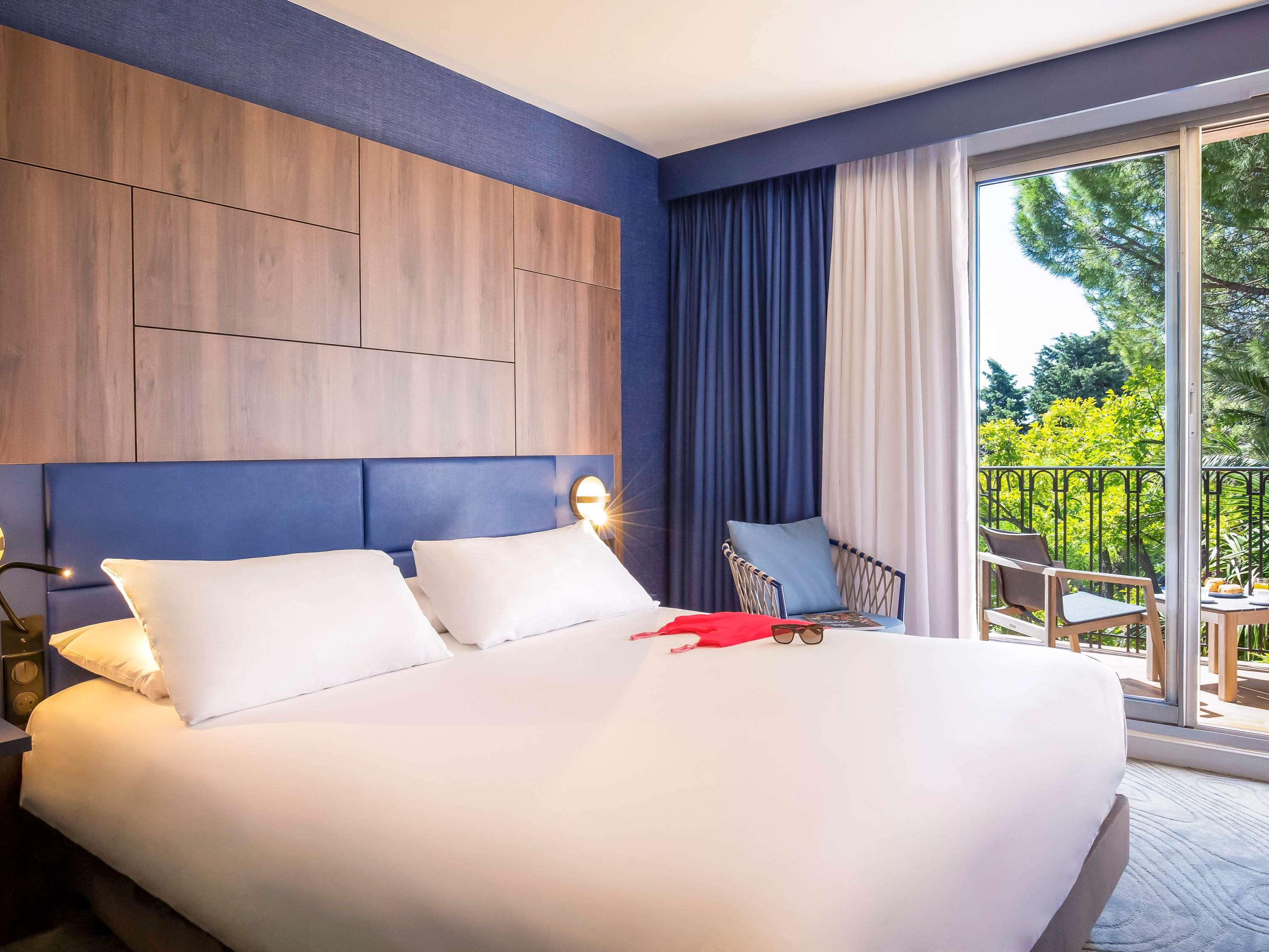 PRIVILEGE, DOUBLE BED, GARDEN VIEW