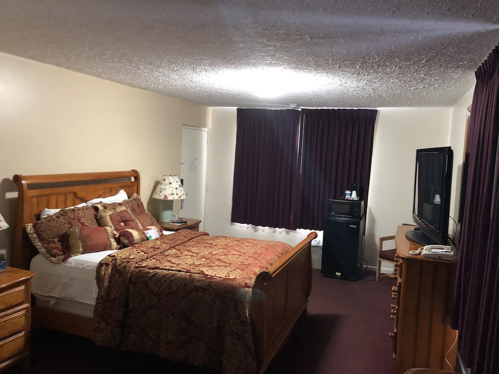 Knights Inn Oswego East 14/59